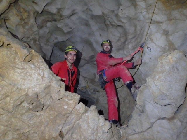  Espeleología en la Gruta del Diablo