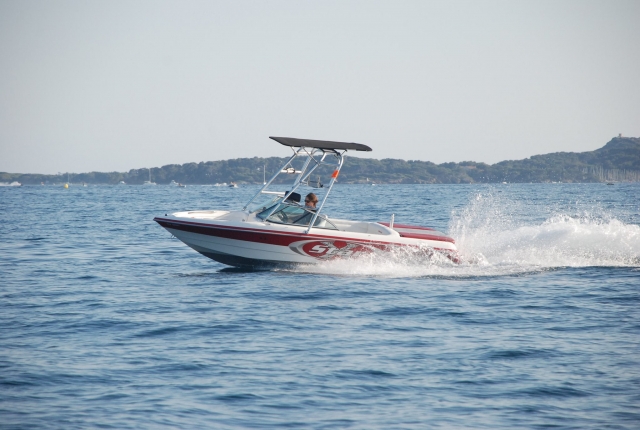  Esquí acuático y en barco 