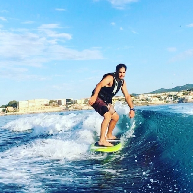  Iniciación al wakesurf 
