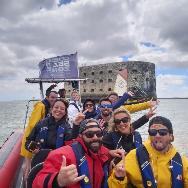  Selfie en barco frenle a Fort Boyard 