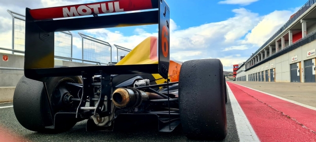  Nuestro vehículo excepcional en el circuito 