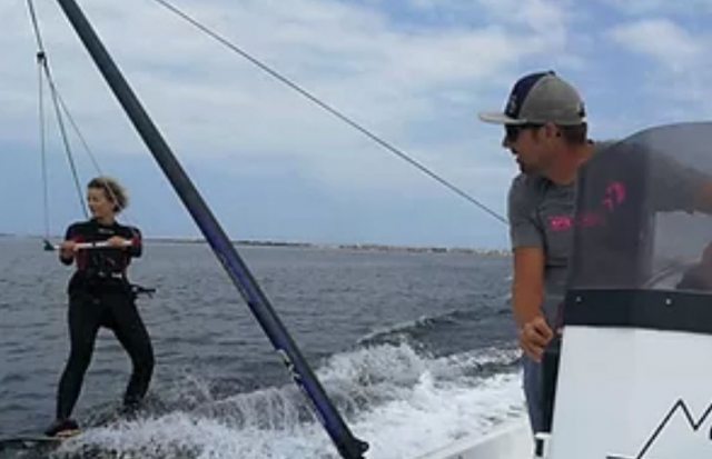  Tráiler de foil en barco