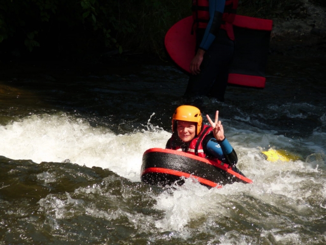  ¡Emociones extraordinarias al bajar el río en hidrospeed! 