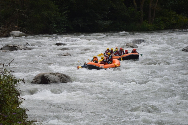  Excursión de rafting en rápidos 