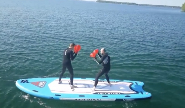  Divertido juego en remo gigante