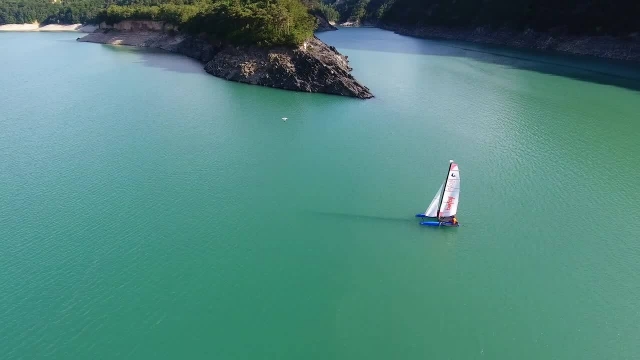  Navegación en el lago azul 