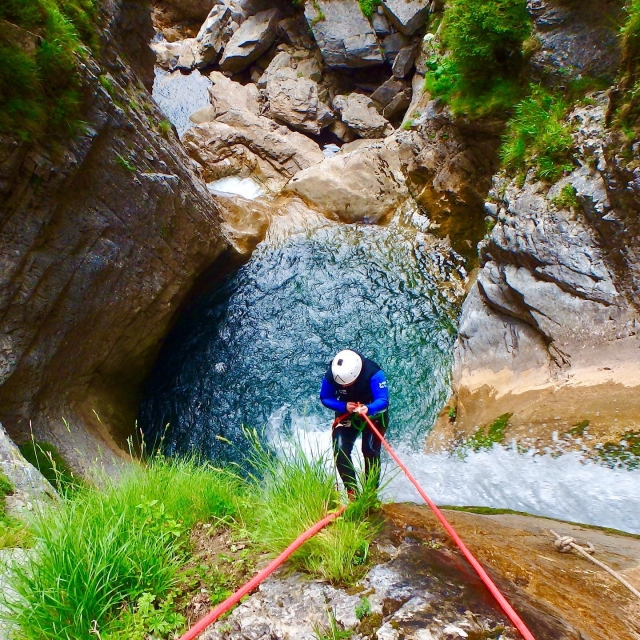 Descenso de cañones
