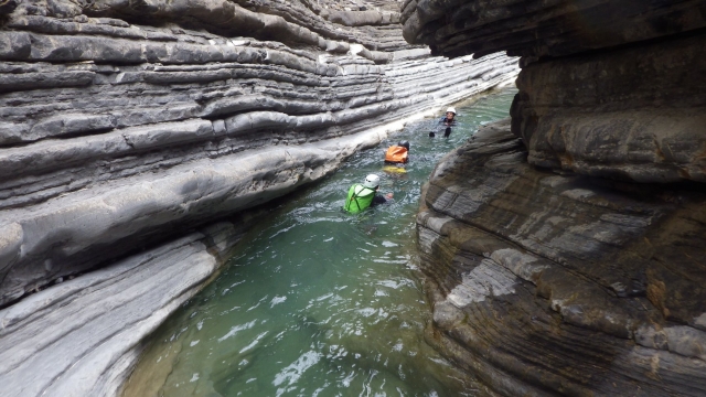 Nadar en el cañón