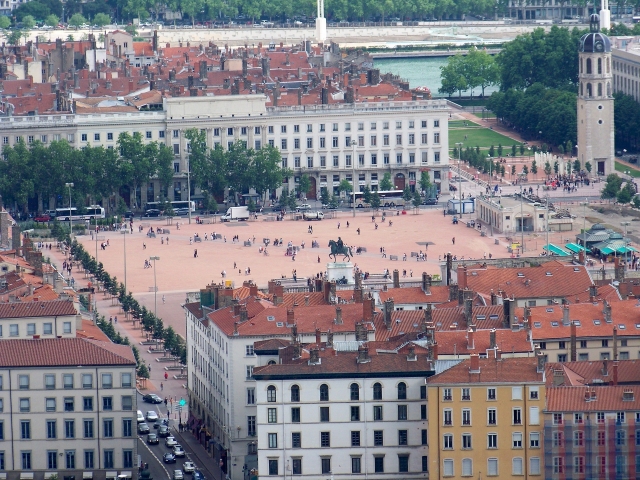  Vista desde el helicóptero en la Place Bellecour 