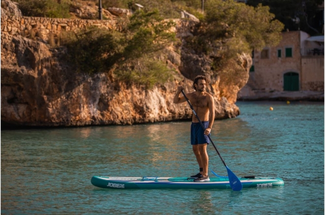  Paseo por el mar en tabla de remo 