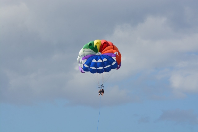  Vuelo en paracaídas a Marsella 