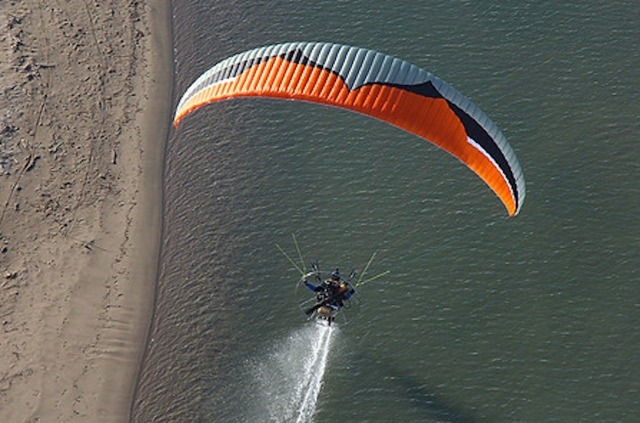  Descubrimiento de los paramotores biplaza