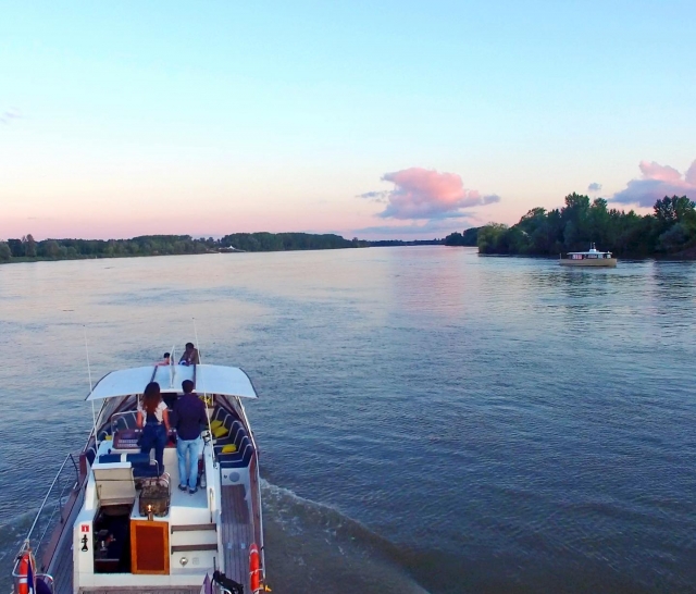  Descubrimiento de Burdeos en barco 