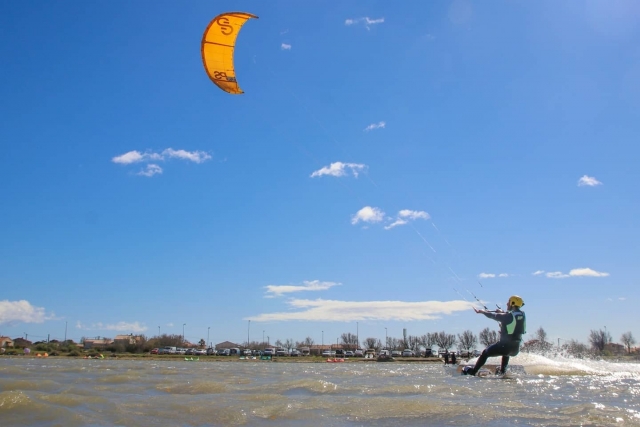 Kitesurf hacia Montpellier 