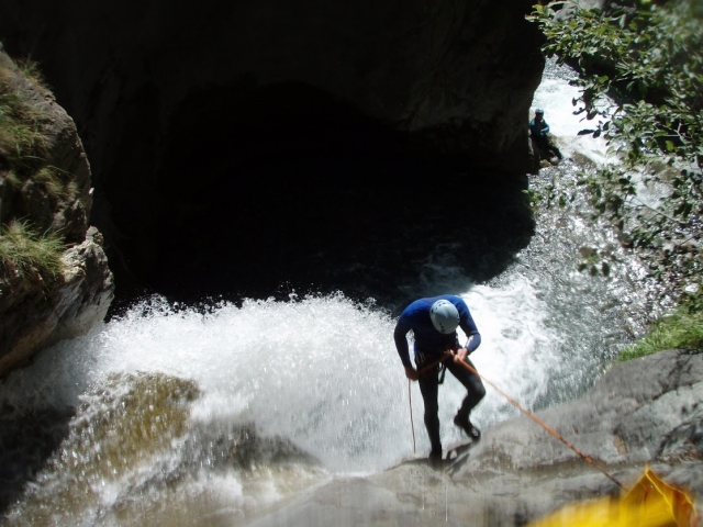  Rapel en el río 