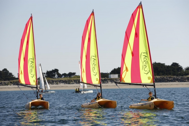 Viaje en catamarán con amigos