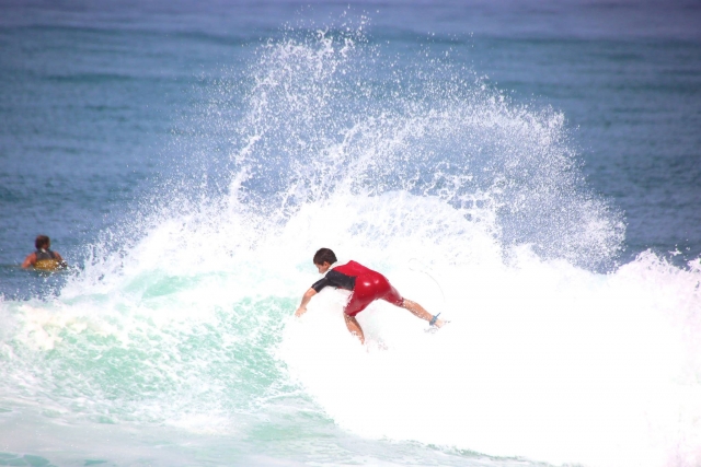 Sesión de perfeccionamiento del surf 