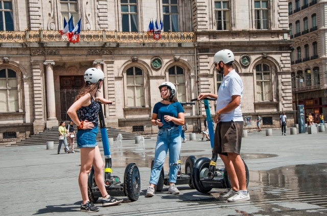  Paseo en Segway con amigos 