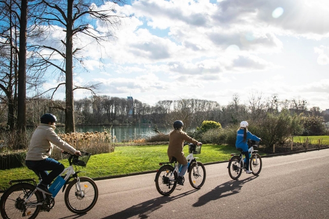 El lago artificial de 16 hectáreas en el parque de Lyon 