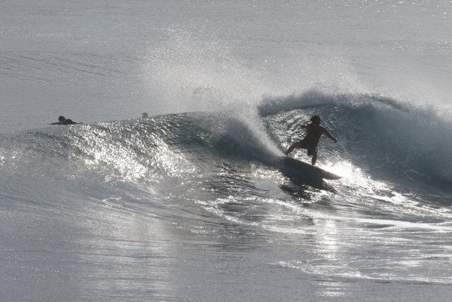 Surfear las olas