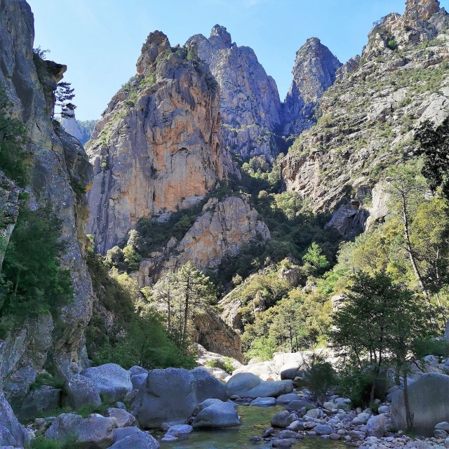  Impresionanle vista del macizo 