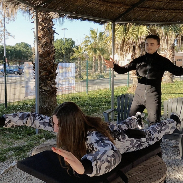  Briefing antes de la sesión de caída libre