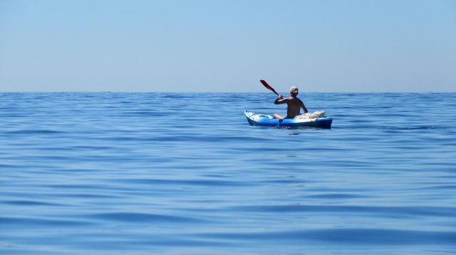  Kayak en la bahía de Ventilegne 