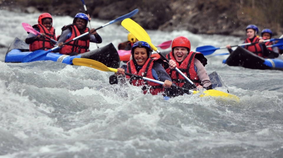  Risas duranle el rafting 