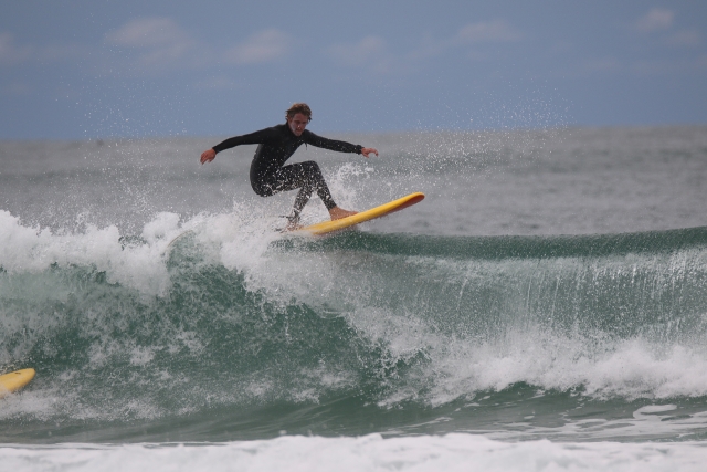  Surfeando una gran ola