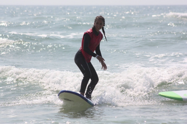 Surf en la superficie del agua 