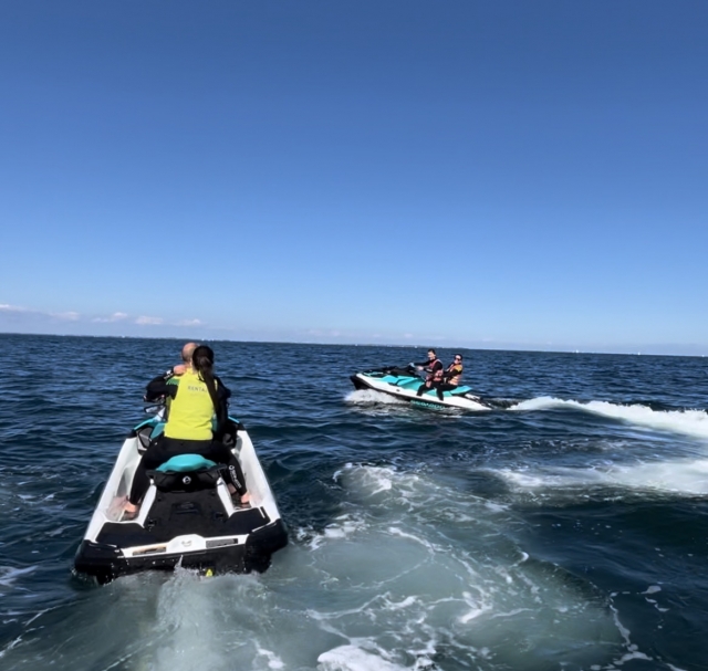  ¡Practica jet ski en familia! 