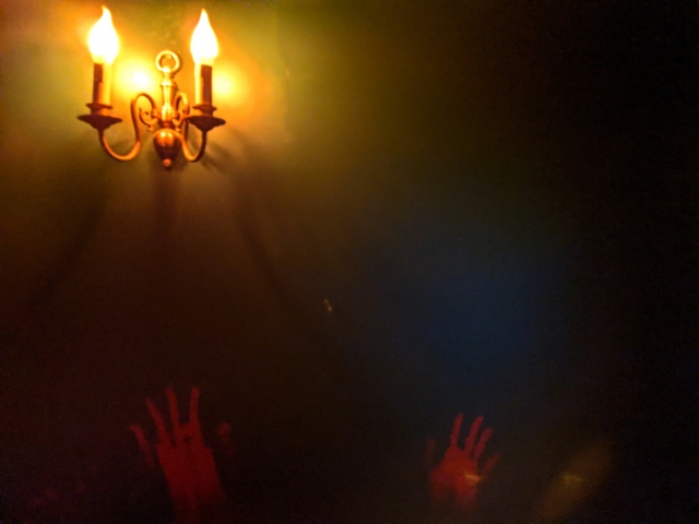 Farola en la oscuridad 