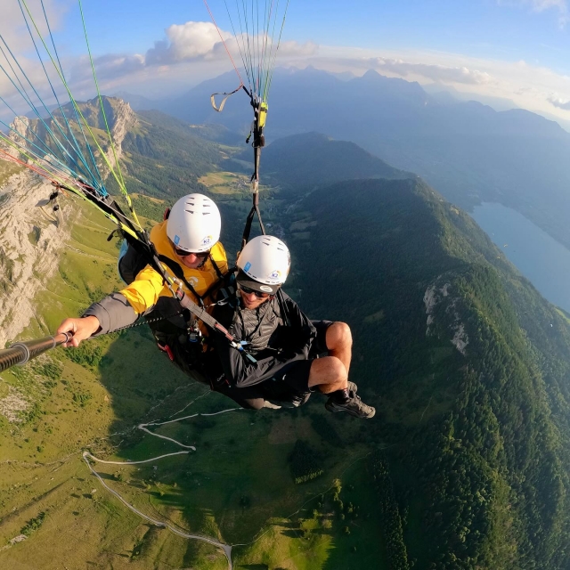  Vuelo en parapente desde Col de Forclaz