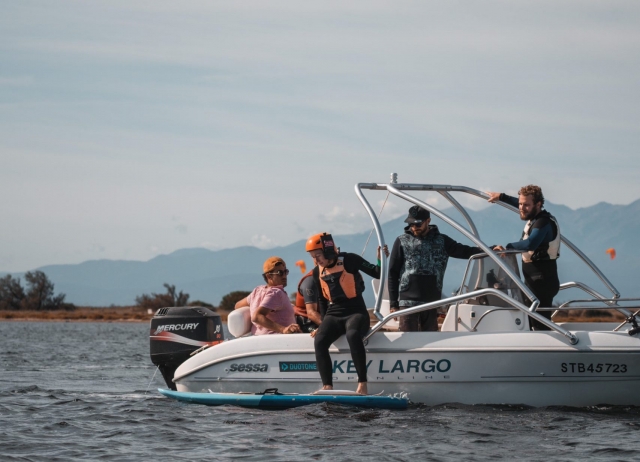  Lancha de kitesurf 