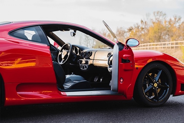 El interior de nuestro Ferrari