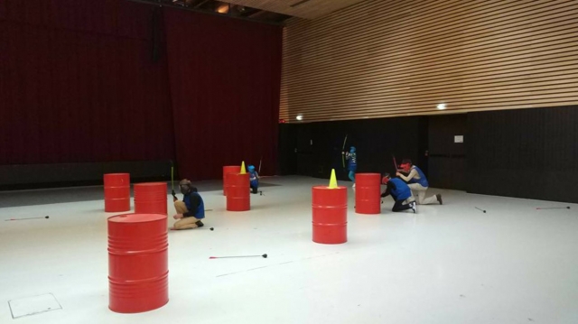 Juego en un gimnasio en Onet le Château