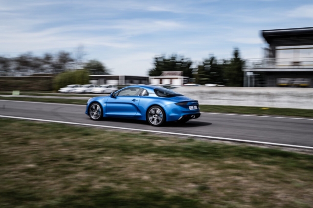  A toda velocidad en el circuito 