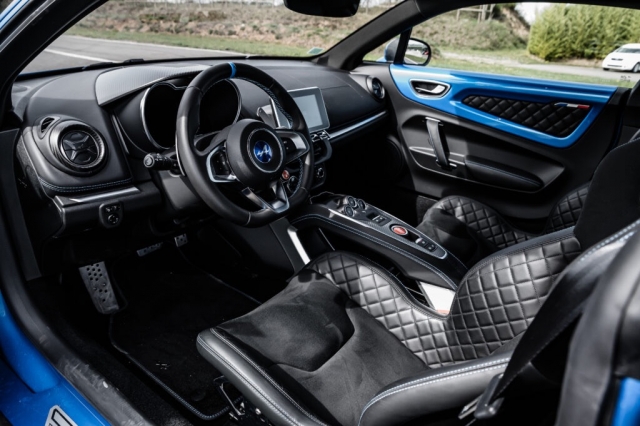  Interior del Alpine A110 