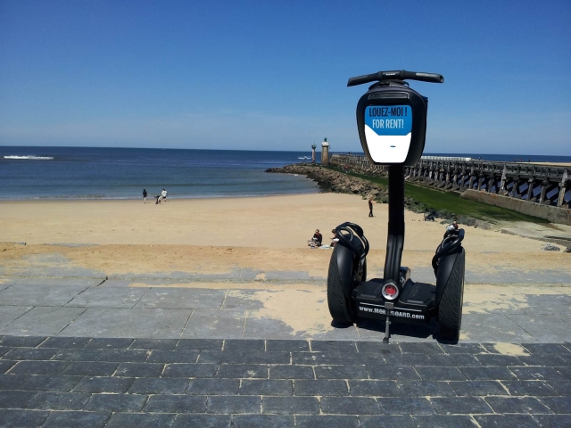  Un Segway en la playa. 