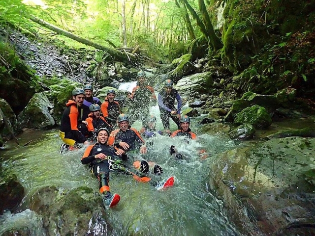 Desliza para cruzar.