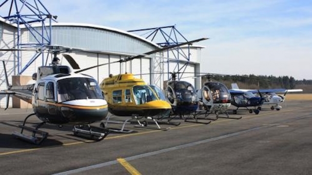 Nuestro Helipuerto en Saint Denis de l'Hôtel.