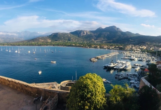  La vista que ofrece Córcega. 