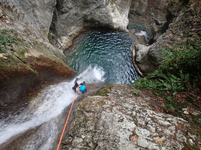  Descenso al cañón de Versoud 