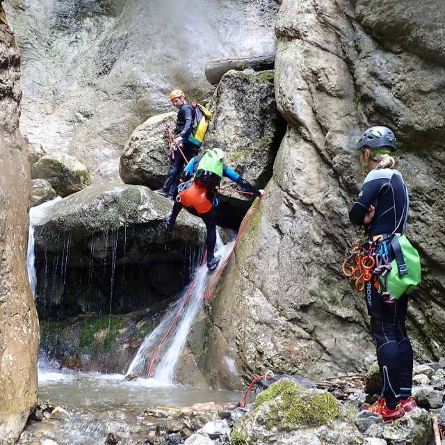  Escalamos las rocas del cañón de Leysse 