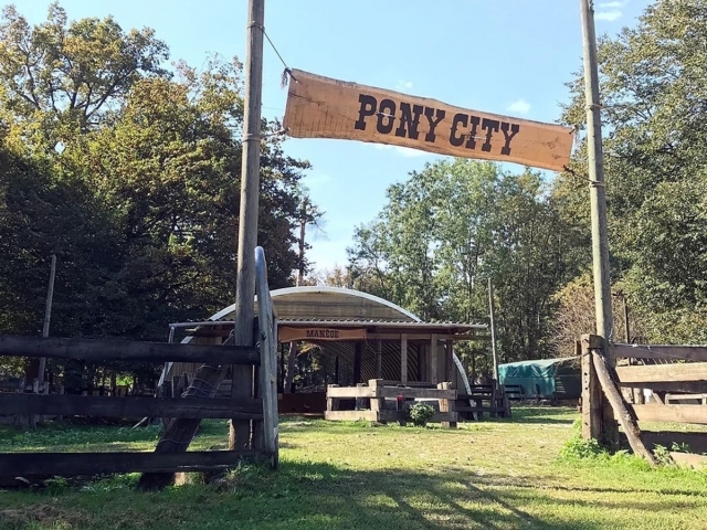  Centro ecuestre pony 