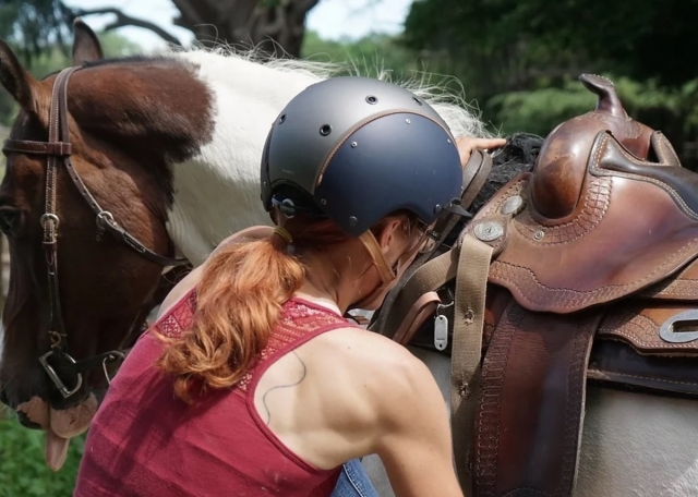  Equipamos el caballo y ¡comenzamos el paseo!