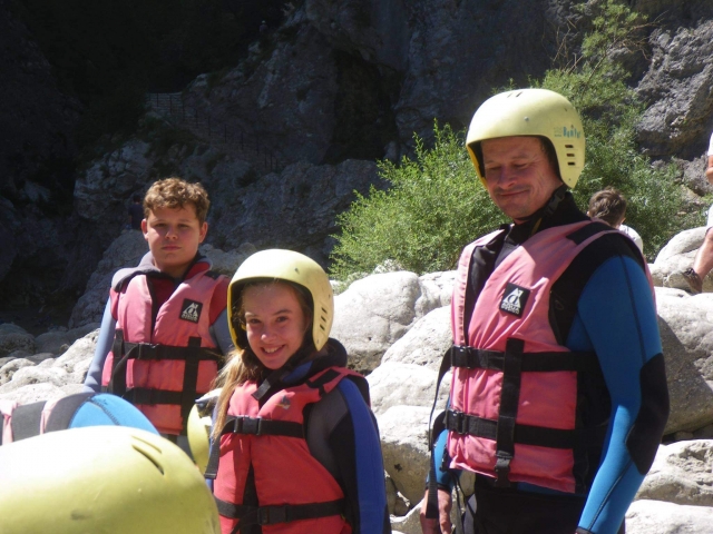  Salida en excursión acuática 