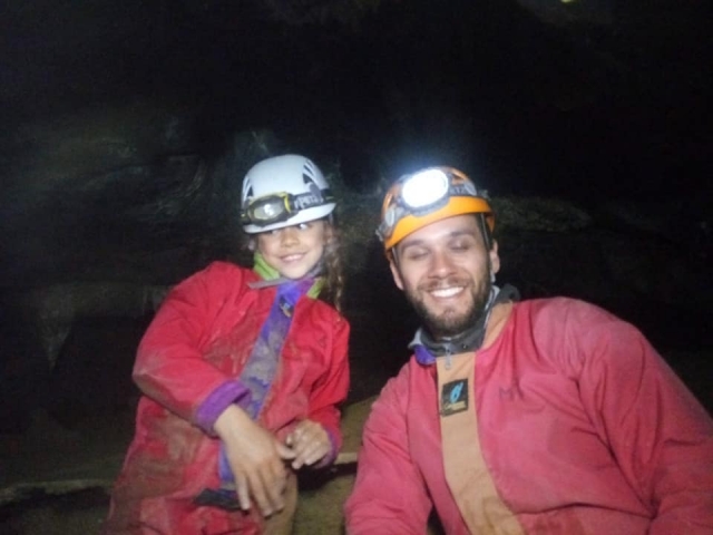  Un participanle con un instructor.