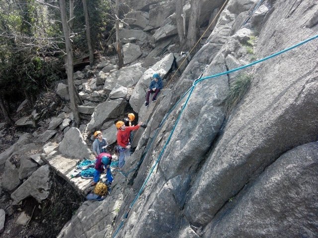 Salida para una sesión de escalada en Ariège