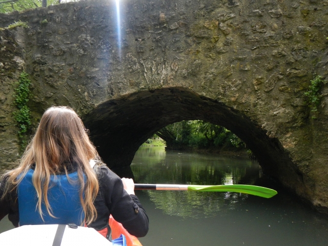  Pasaje bajo los puentes del Sena y Marne 